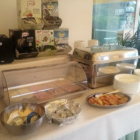 Orchidea מלון 4*