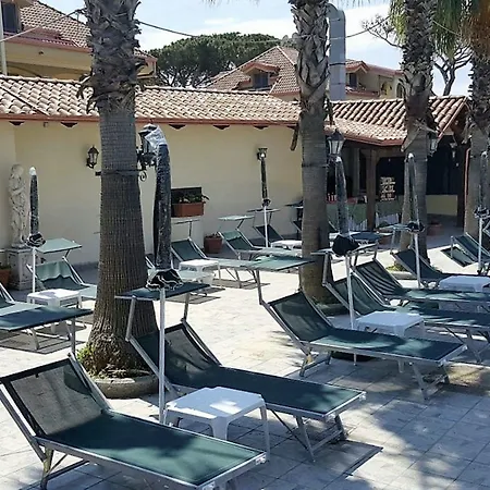 מלון Orchidea ג'וליאנו אין קאמפאניה